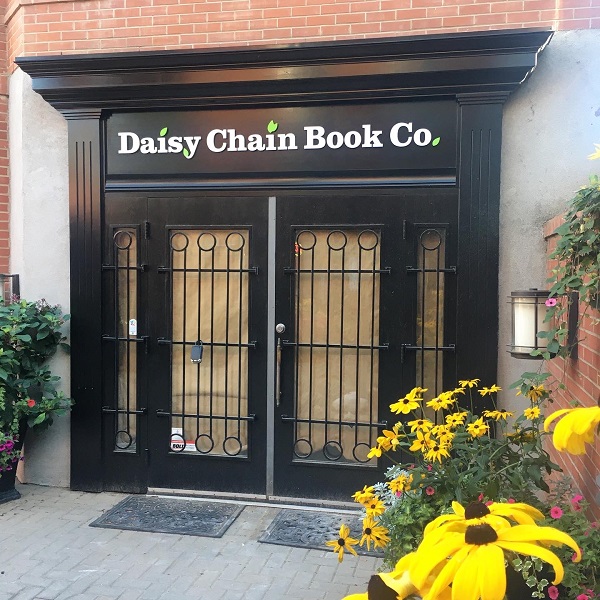 Custom Exterior Wall Lettering of Daisy Chain Book Store in Edmonton, AB